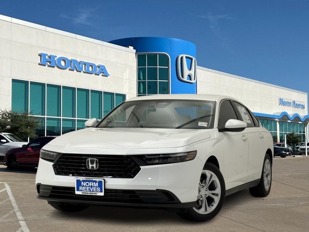 2025 Honda Accord LX's photo