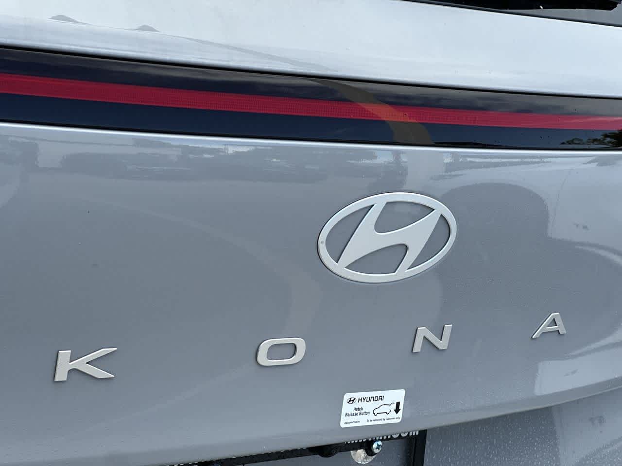 2026 Hyundai Kona SEL photo 10