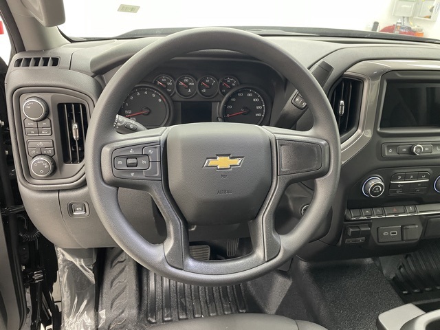 2026 Chevrolet Silverado 1500 photo 3