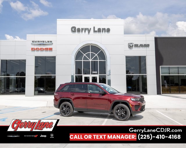 New 2025 Velvet Red Pearl-Coat Exterior Paint Jeep Altitude image 1
