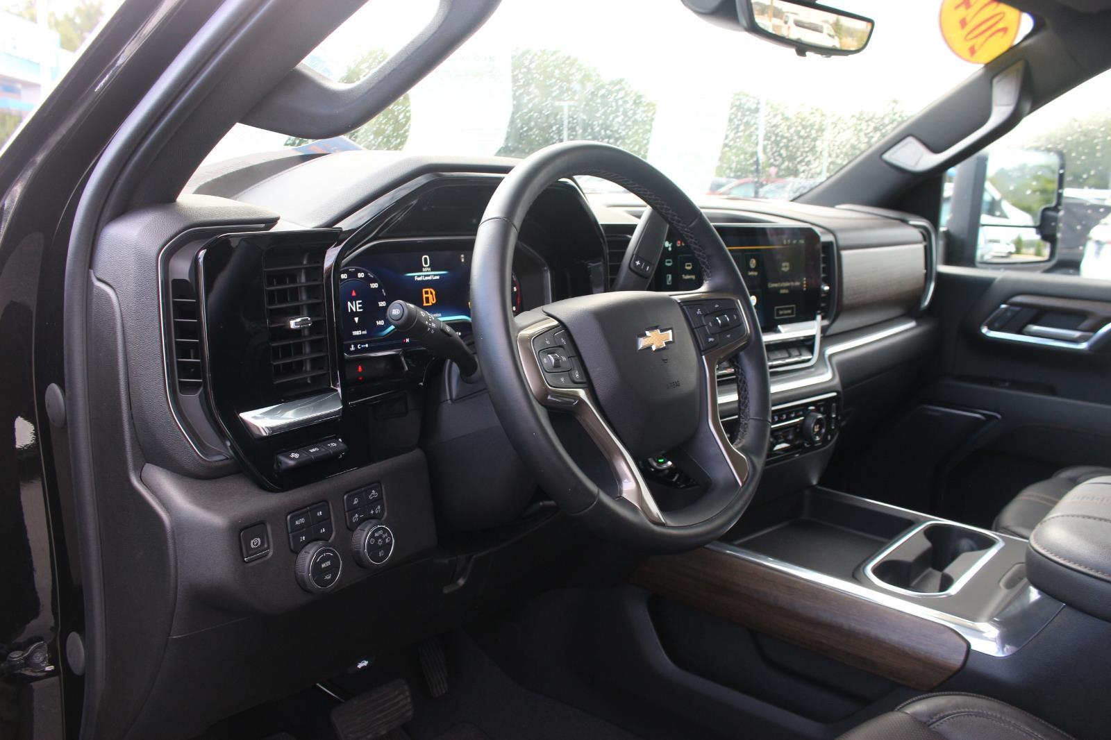 2024 Chevrolet Silverado 3500HD High Country photo 16
