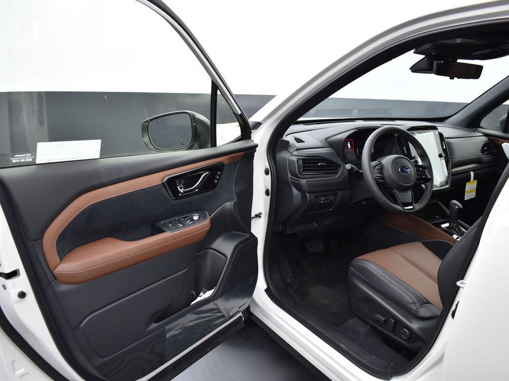 2025 Subaru Forester Touring photo 5