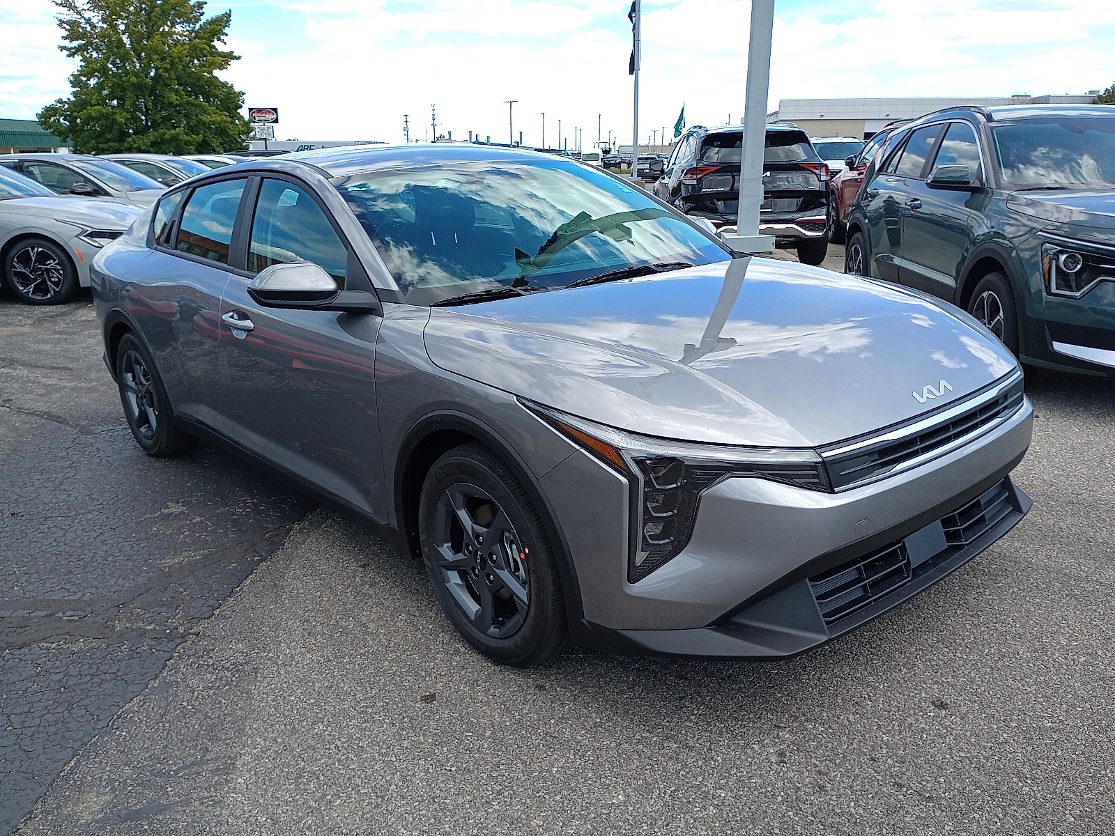 2025 Kia K4 LXS's photo