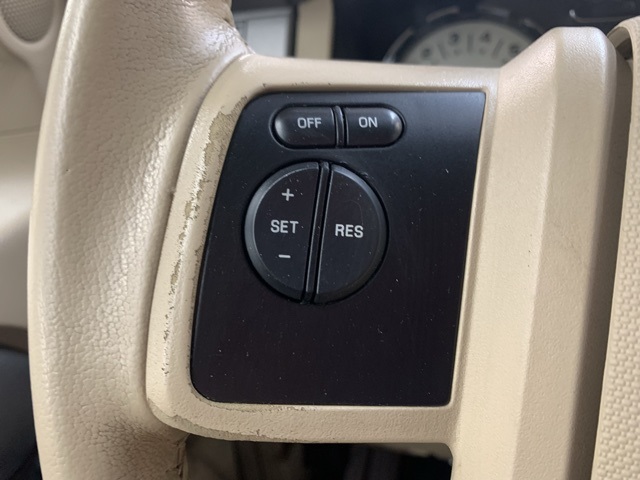 2014 Ford Expedition XLT photo 13