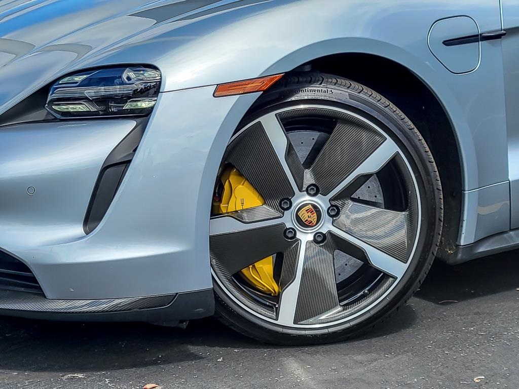 2020 Porsche Taycan Turbo S photo 3