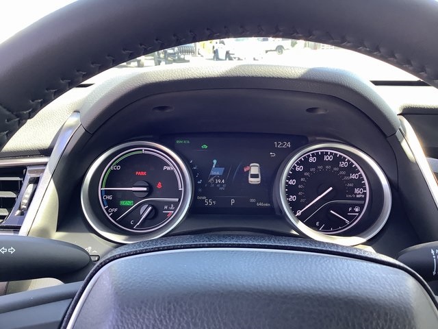 2023 Toyota Camry Hybrid XLE photo 13