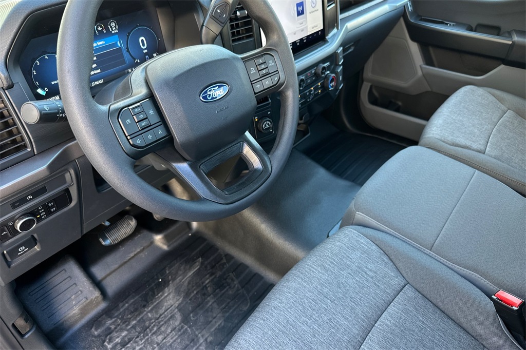 2025 Ford F-150 XL photo 10