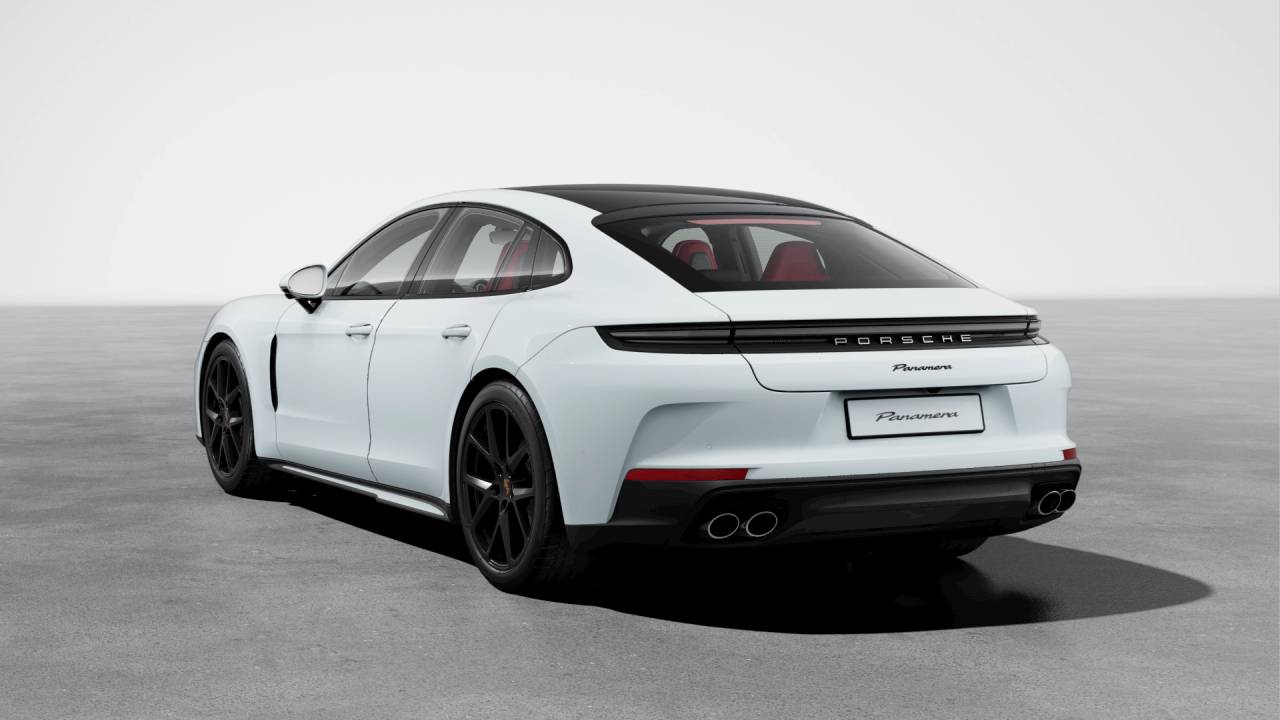 2026 Porsche Panamera 4 photo 2