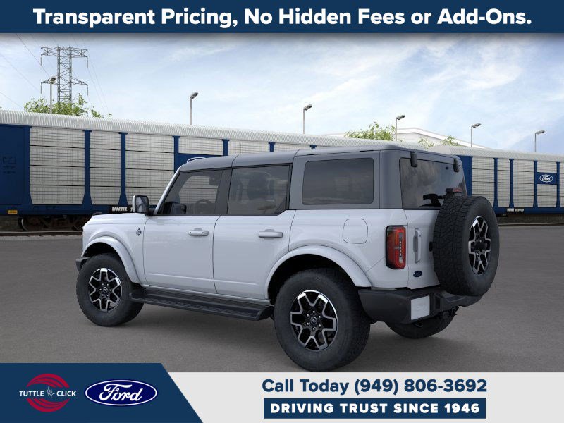 2025 Ford Bronco Outer Banks photo 2