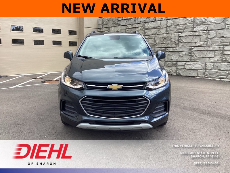 2022 Chevrolet Trax LT photo 2