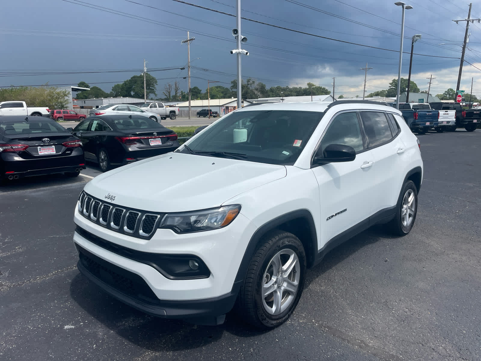 2024 Jeep Compass Latitude photo 2