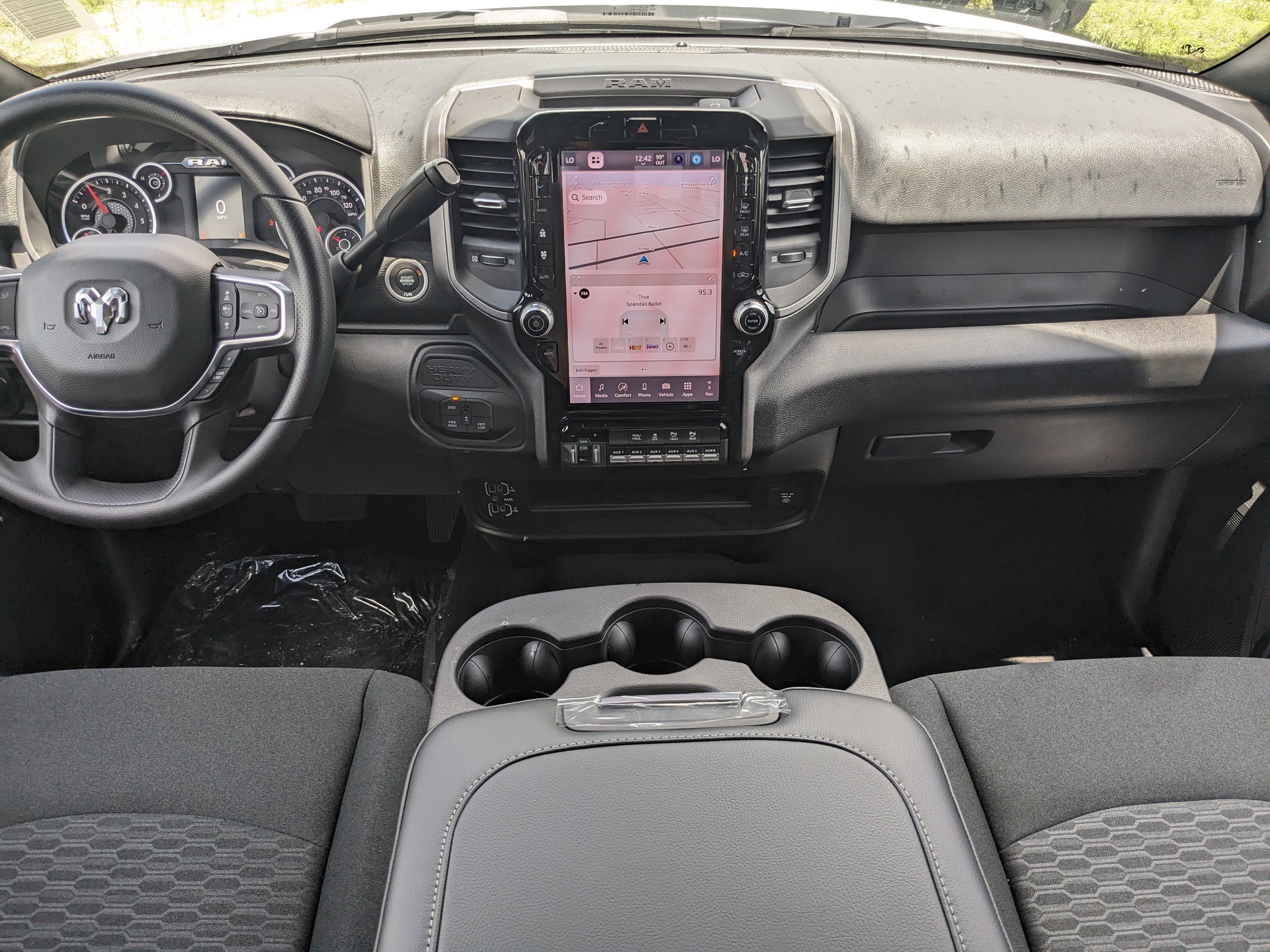 2025 Ram 2500 Tradesman photo 12