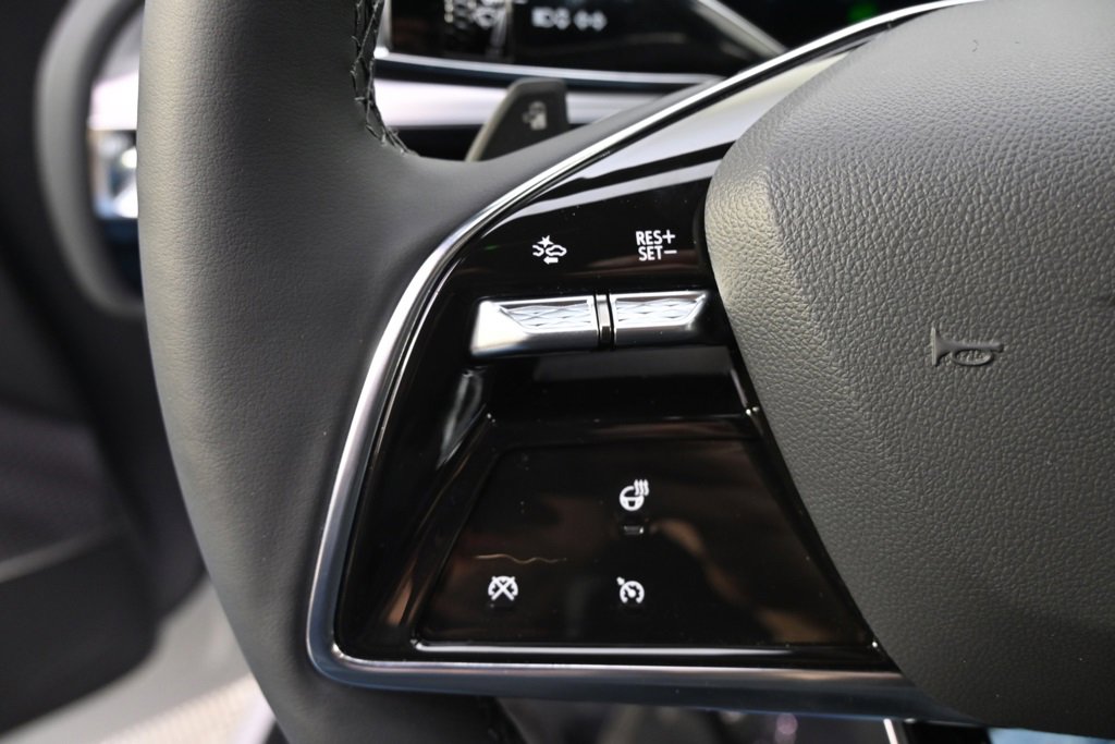 2025 Cadillac Lyriq Sport photo 31