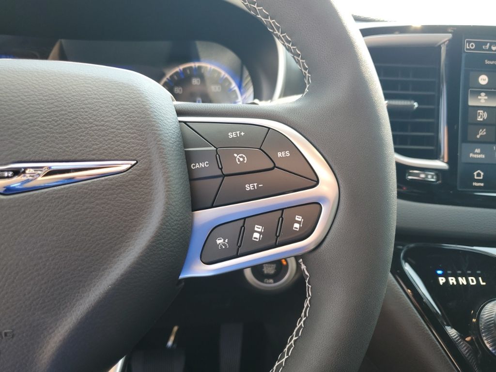 2026 Chrysler Voyager LX photo 31