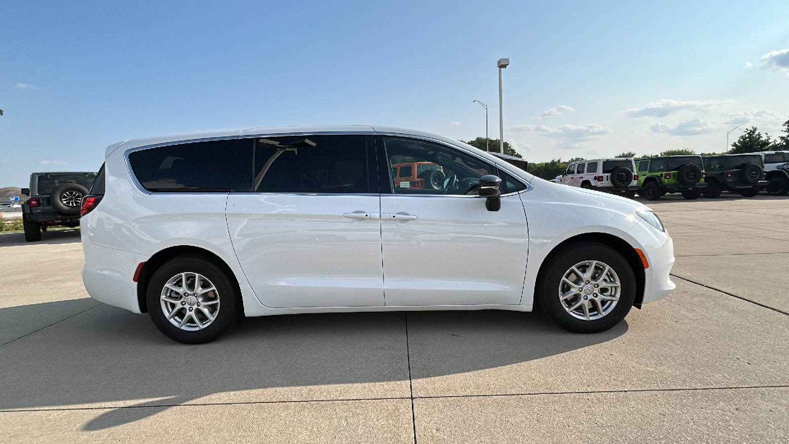 2026 Chrysler Voyager LX photo 2