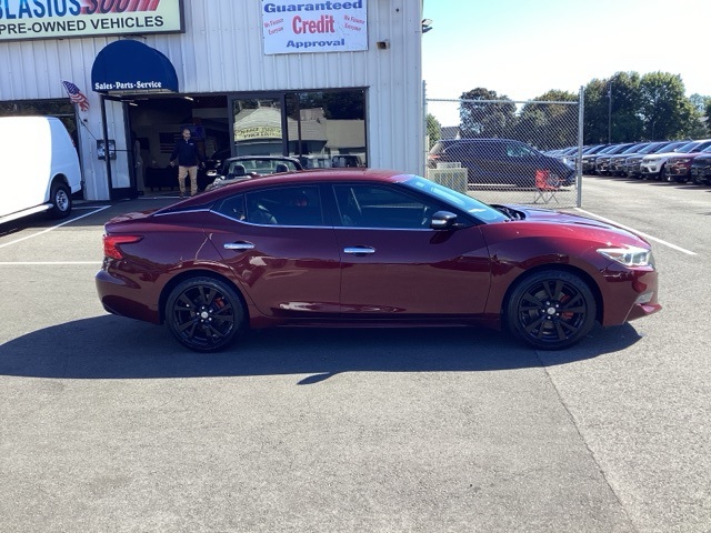 2018 Nissan Maxima SV photo 2