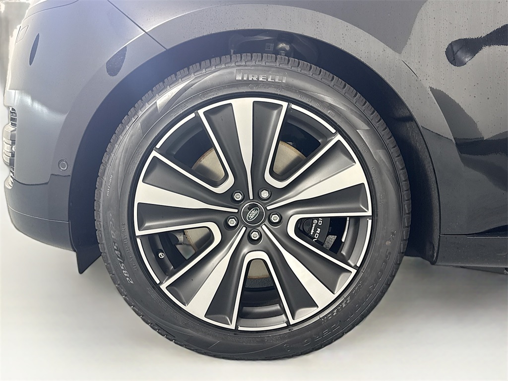 2025 Land Rover Range Rover SE photo 31