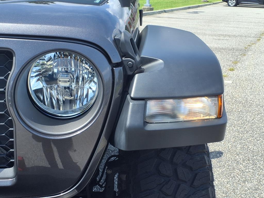 2020 Jeep Gladiator Rubicon photo 2