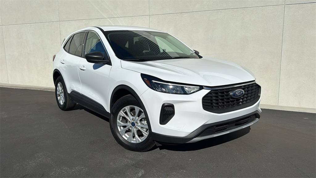 2023 Ford Escape Active's photo