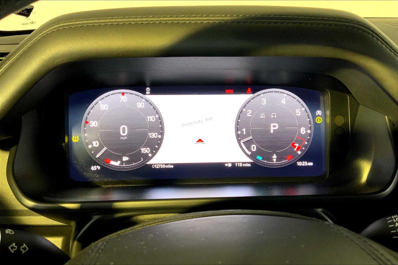 2023 Land Rover Defender V8 photo 29