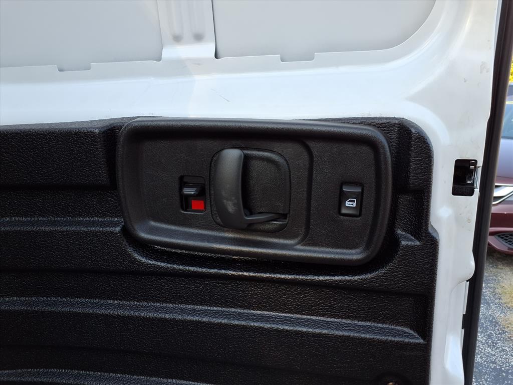 2019 Chevrolet Express Cargo Van photo 11