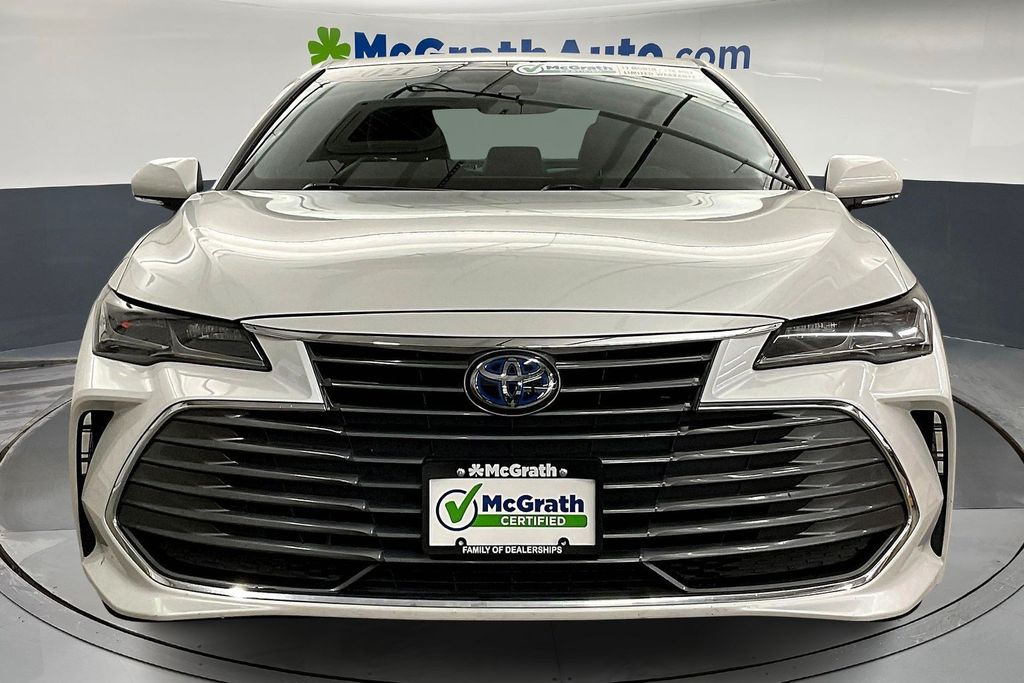 2021 Toyota Avalon Hybrid Limited photo 4