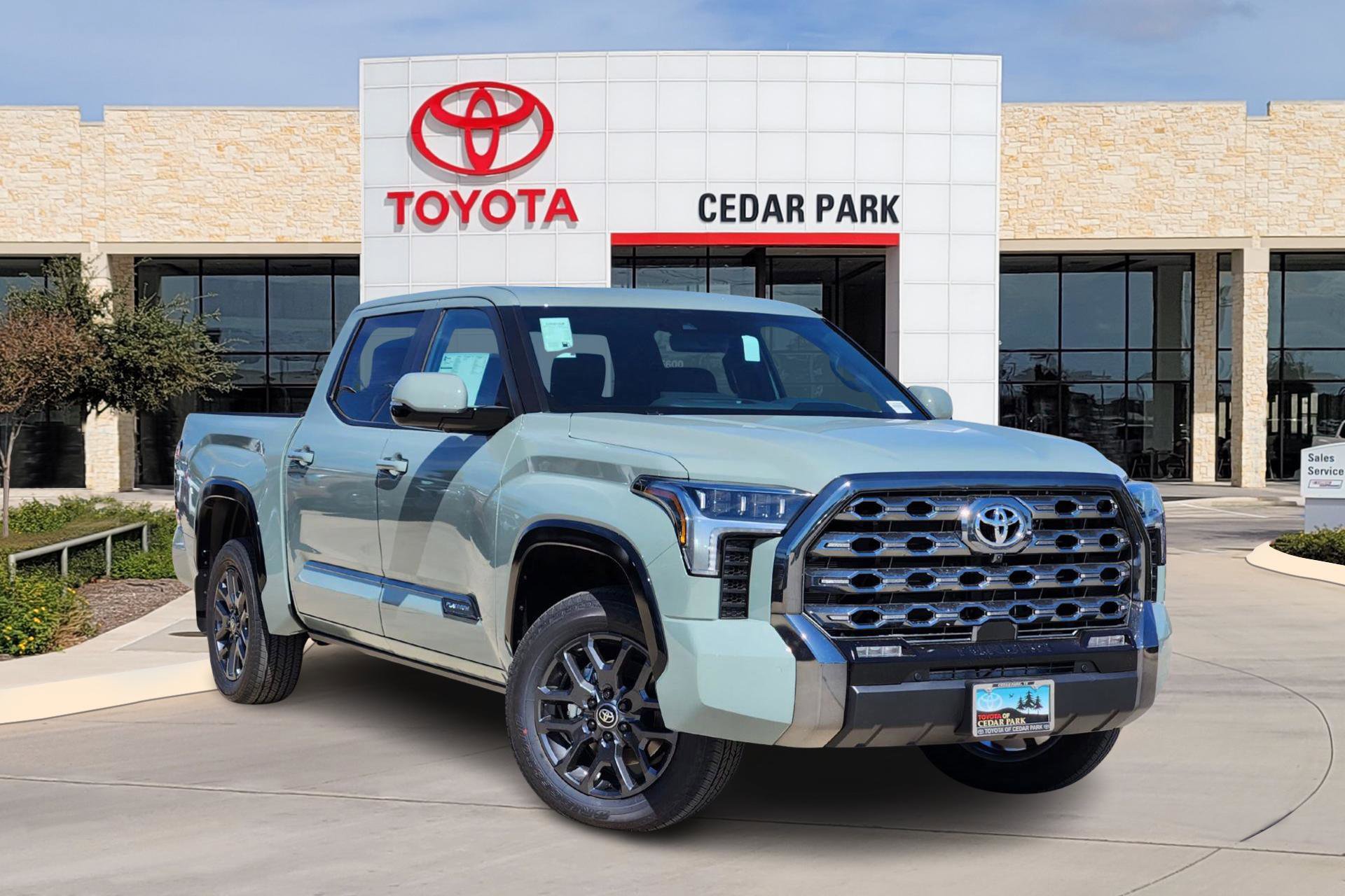 2026 Toyota Tundra Platinum's photo