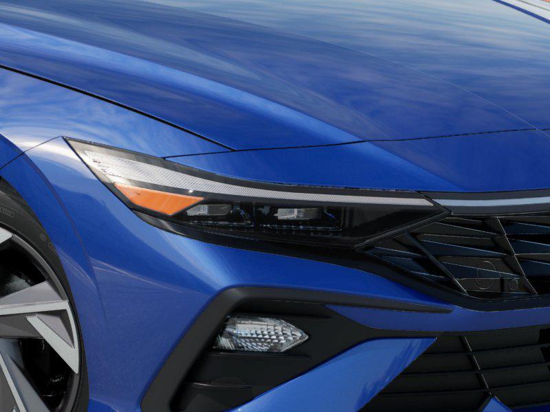 2025 Hyundai Elantra SEL Sport photo 9