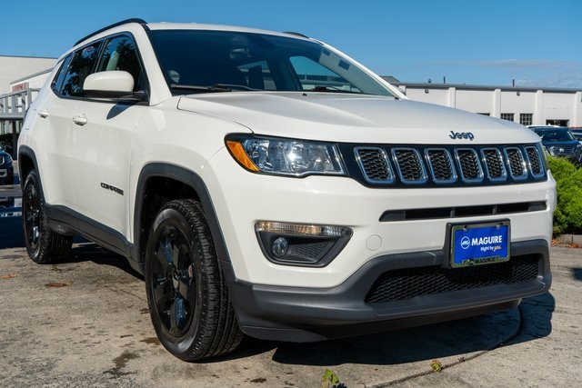 2018 Jeep Compass Latitude photo 2