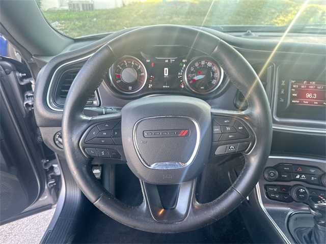 2017 Dodge Challenger SXT photo 13