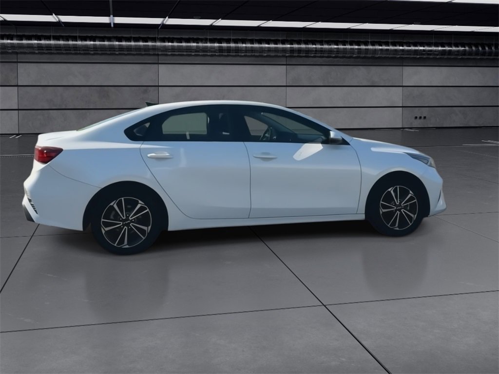 2023 Kia Forte LXS photo 9