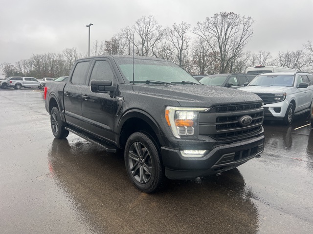 2023 Ford F-150 Lariat photo 2