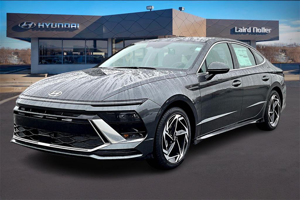 2026 Hyundai Sonata SEL's photo