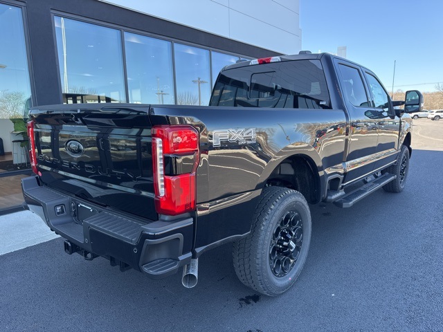2025 Ford F-350 XLT photo 3