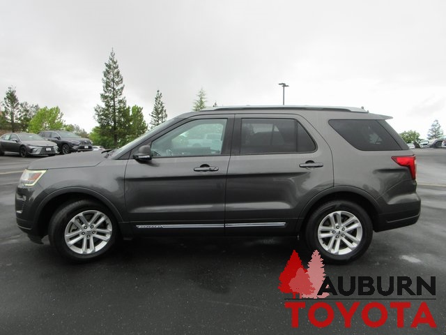 2019 Ford Explorer XLT photo 3