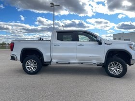 2021 GMC Sierra 1500 SLT's photo