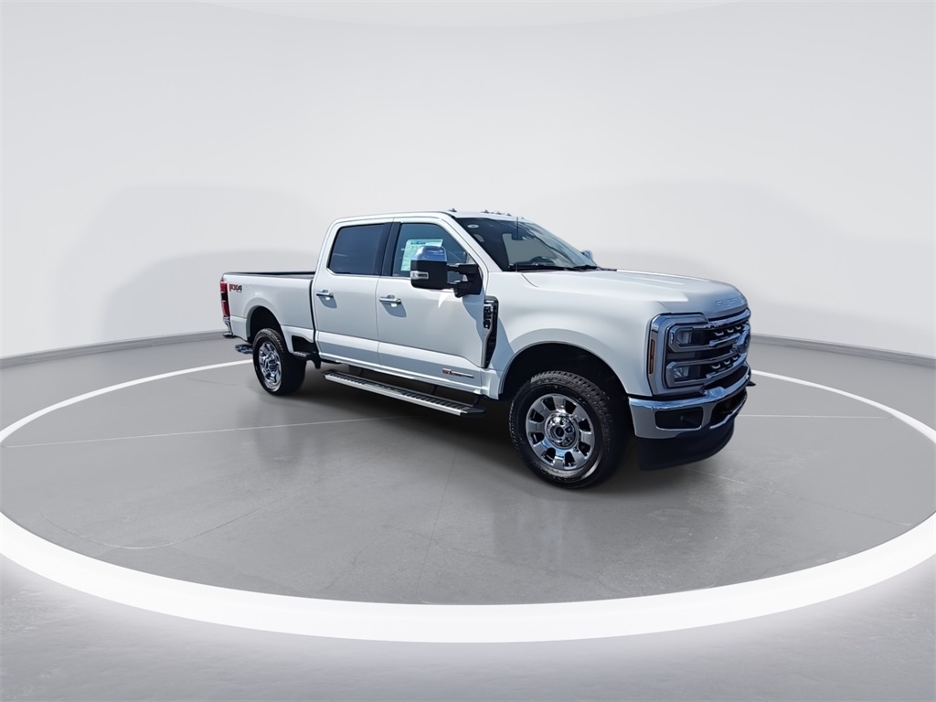 2026 Ford F-250 Lariat photo 2