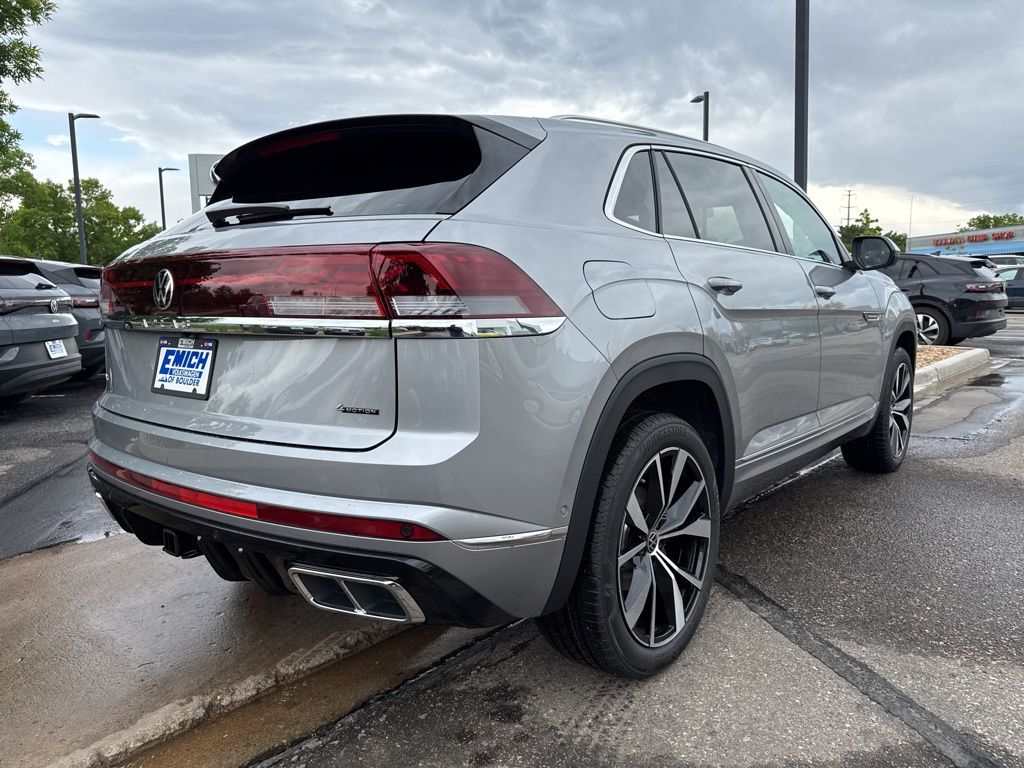 2025 Volkswagen Atlas Cross Sport SEL Premium R-Line photo 3