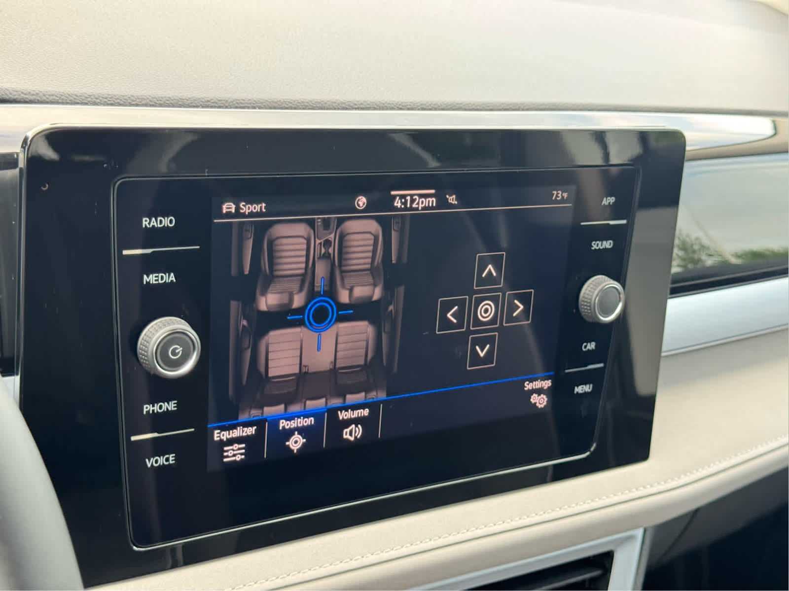 2025 Volkswagen Taos SE photo 17