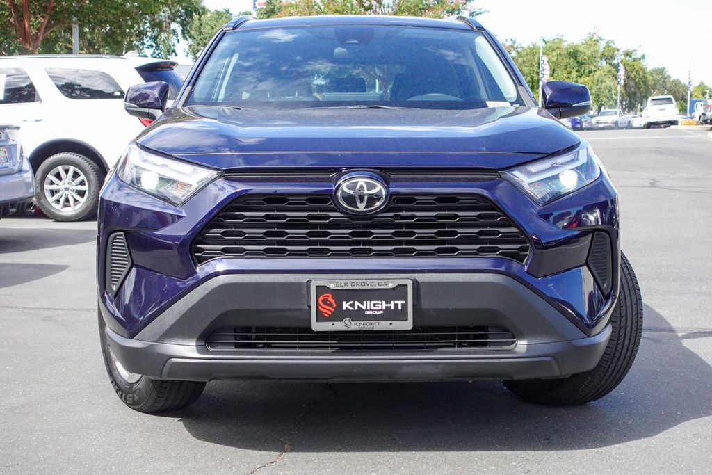 2023 Toyota RAV4 XLE photo 2