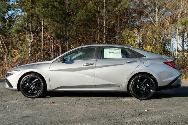 2026 Hyundai Elantra SEL Sport photo 4