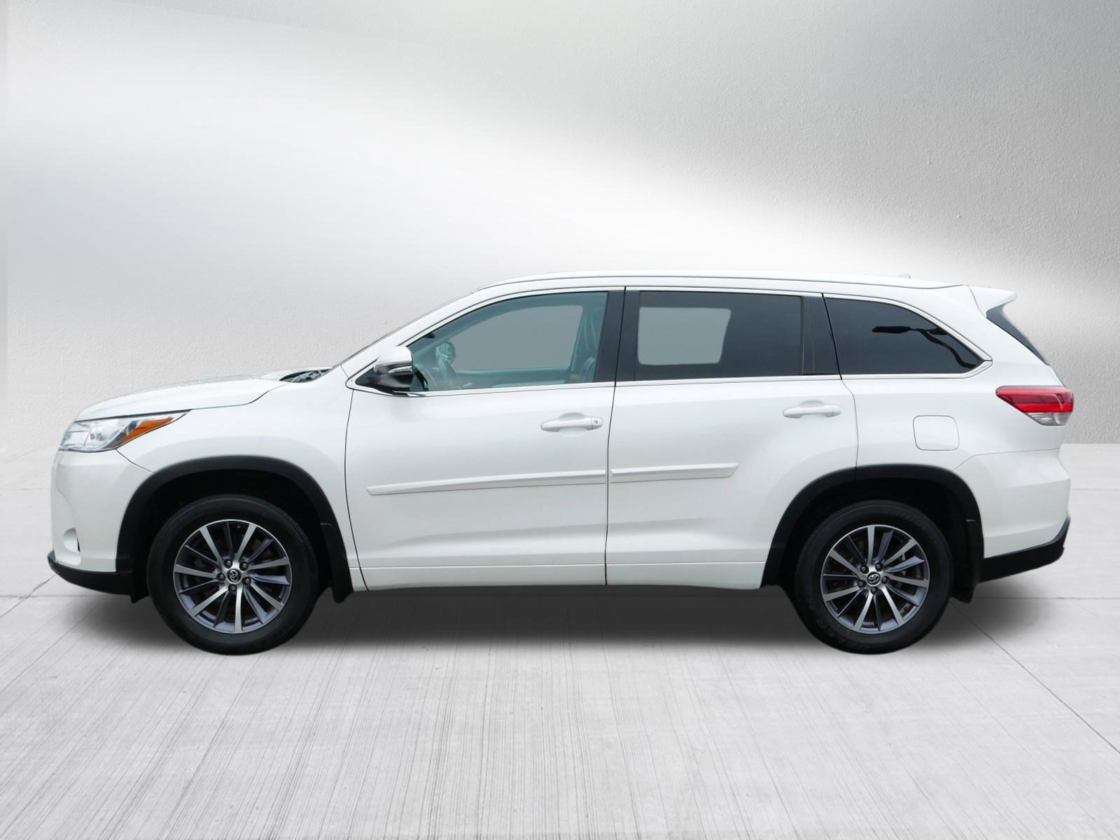 2017 Toyota Highlander XLE photo 4