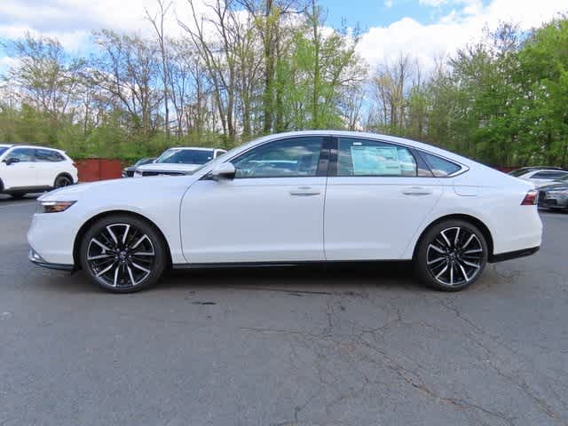 2025 Honda Accord Hybrid Touring photo 3