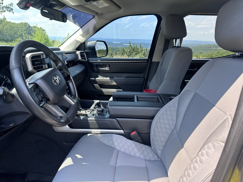 2023 Toyota Tundra SR5 photo 3
