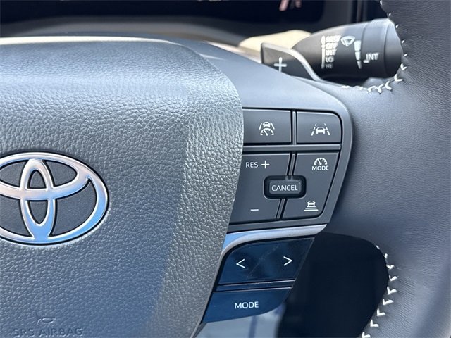2025 Toyota Camry SE photo 18