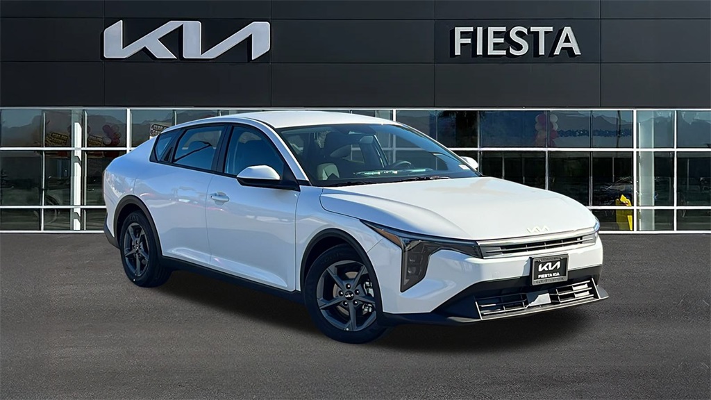 2025 Kia K4 LXS's photo