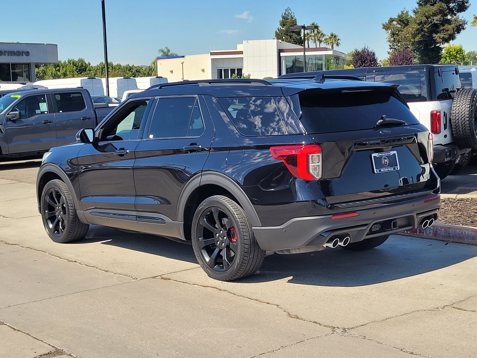 2020 Ford Explorer ST photo 2