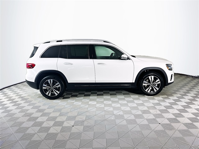 2026 Mercedes Benz GLB 250 photo 6