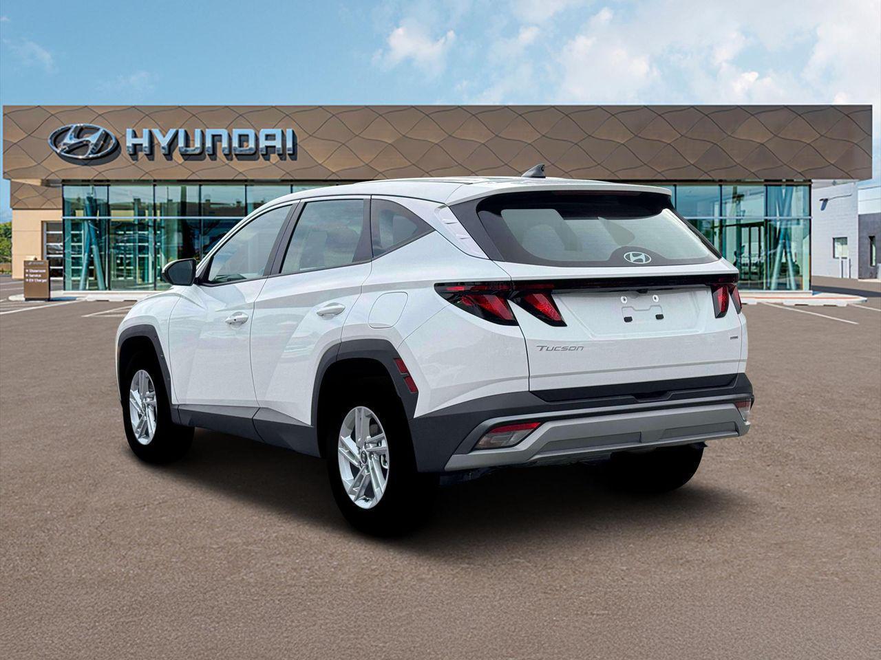 2026 Hyundai Tucson SE photo 4