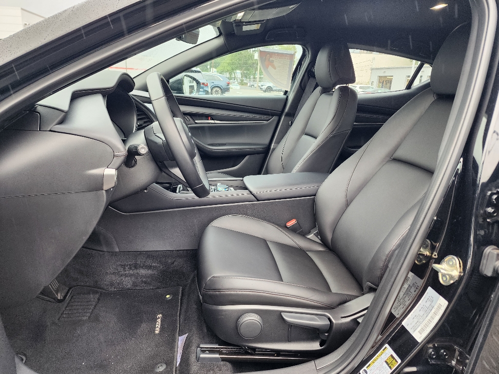 2025 Mazda Mazda3 2.5 Select Sport photo 24